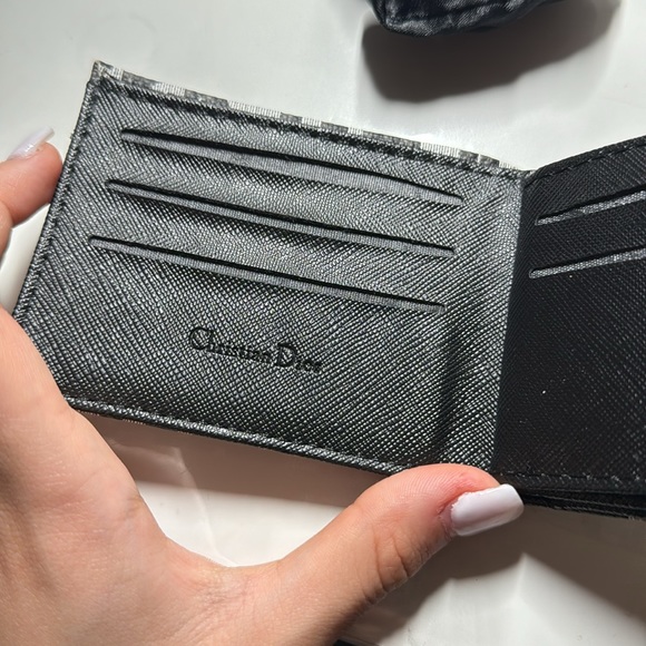 Christian Dior wallet - Picture 2 of 3